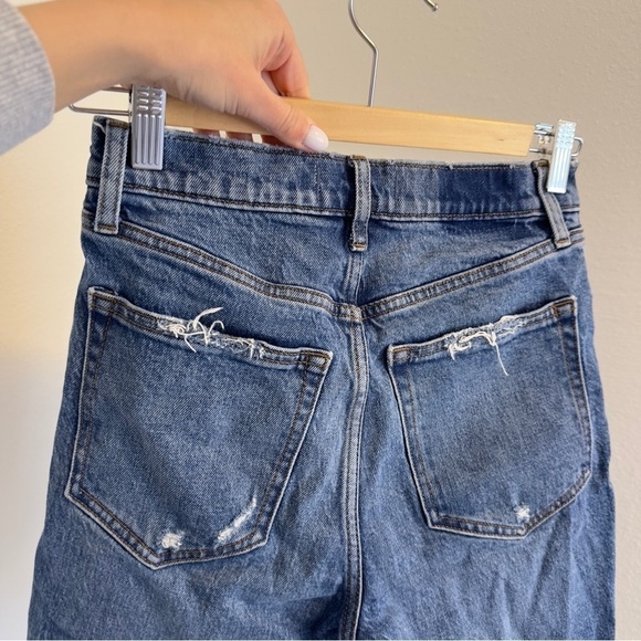 Abercrombie & Fitch High Rise 9” Inseam Denim Shorts Medi Wash Raw Hem Size 24 - Picture 5 of 8